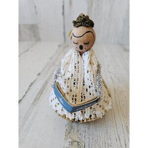Angel Cherub musical chorus ornament Xmas tree
